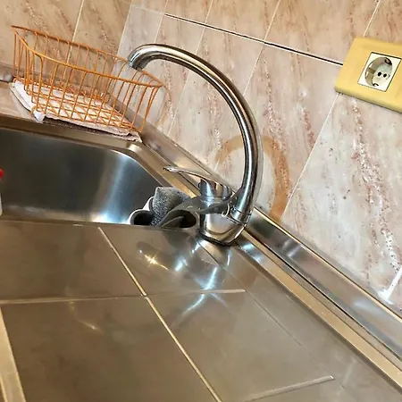 S&r Tirana